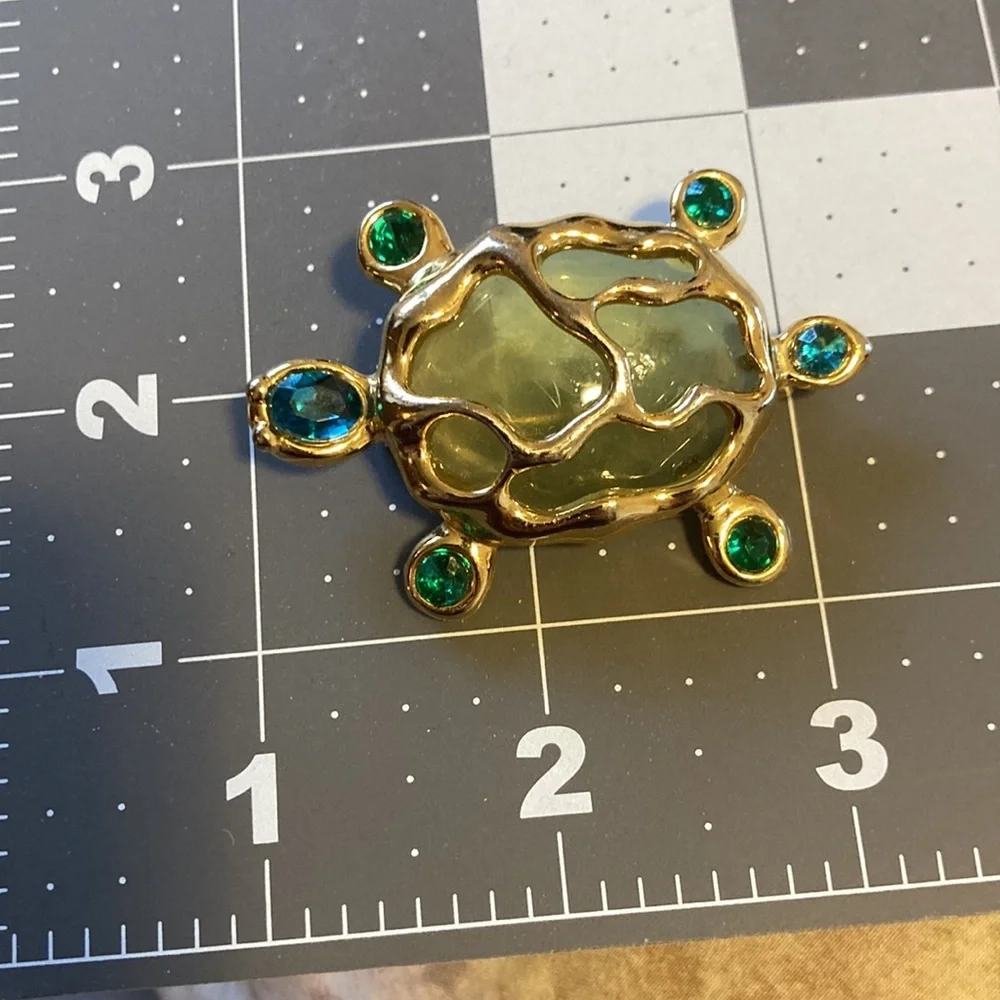 Teal blue and gold tone turtle pin